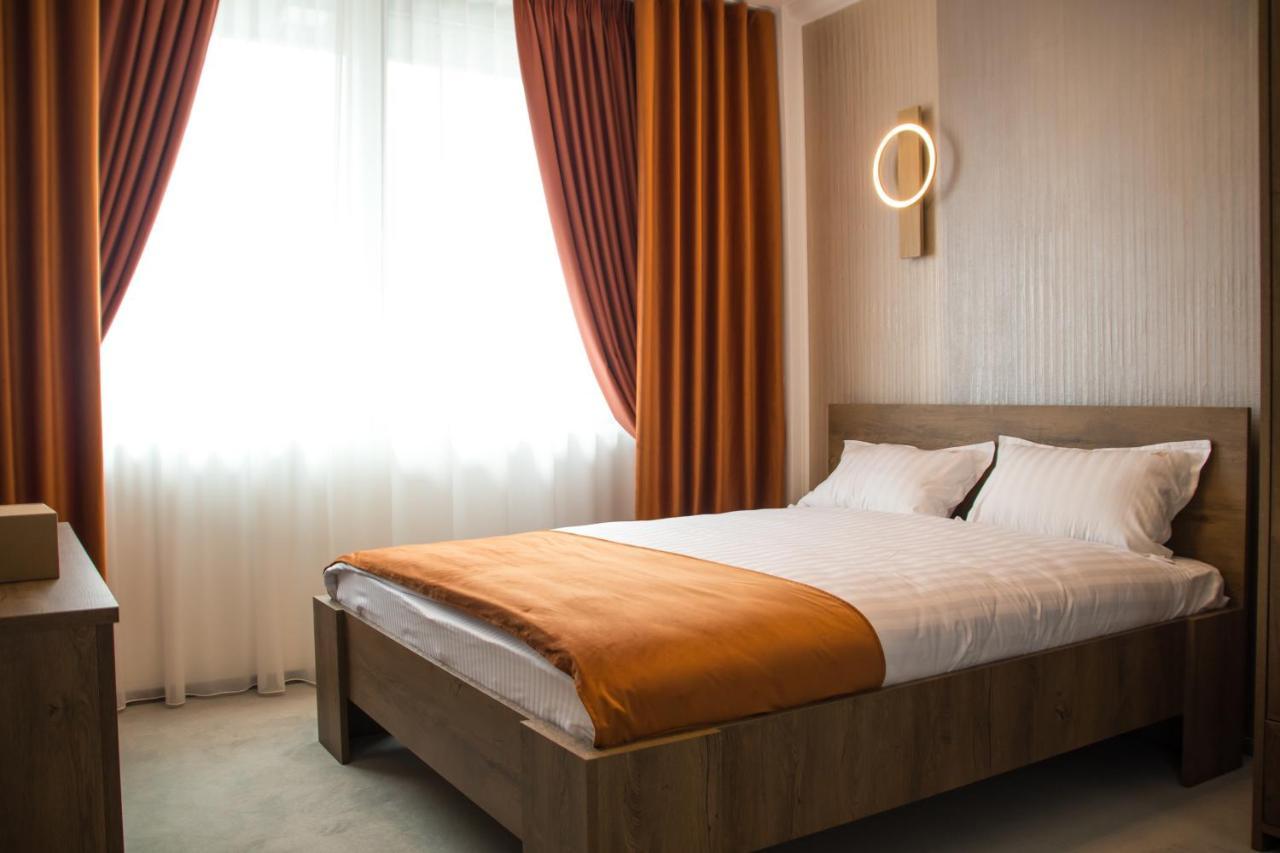 Hotel Angel Sofia Фэлтичени Экстерьер фото