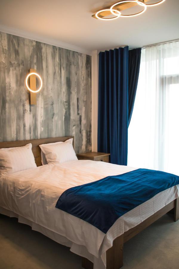 Hotel Angel Sofia Фэлтичени Экстерьер фото