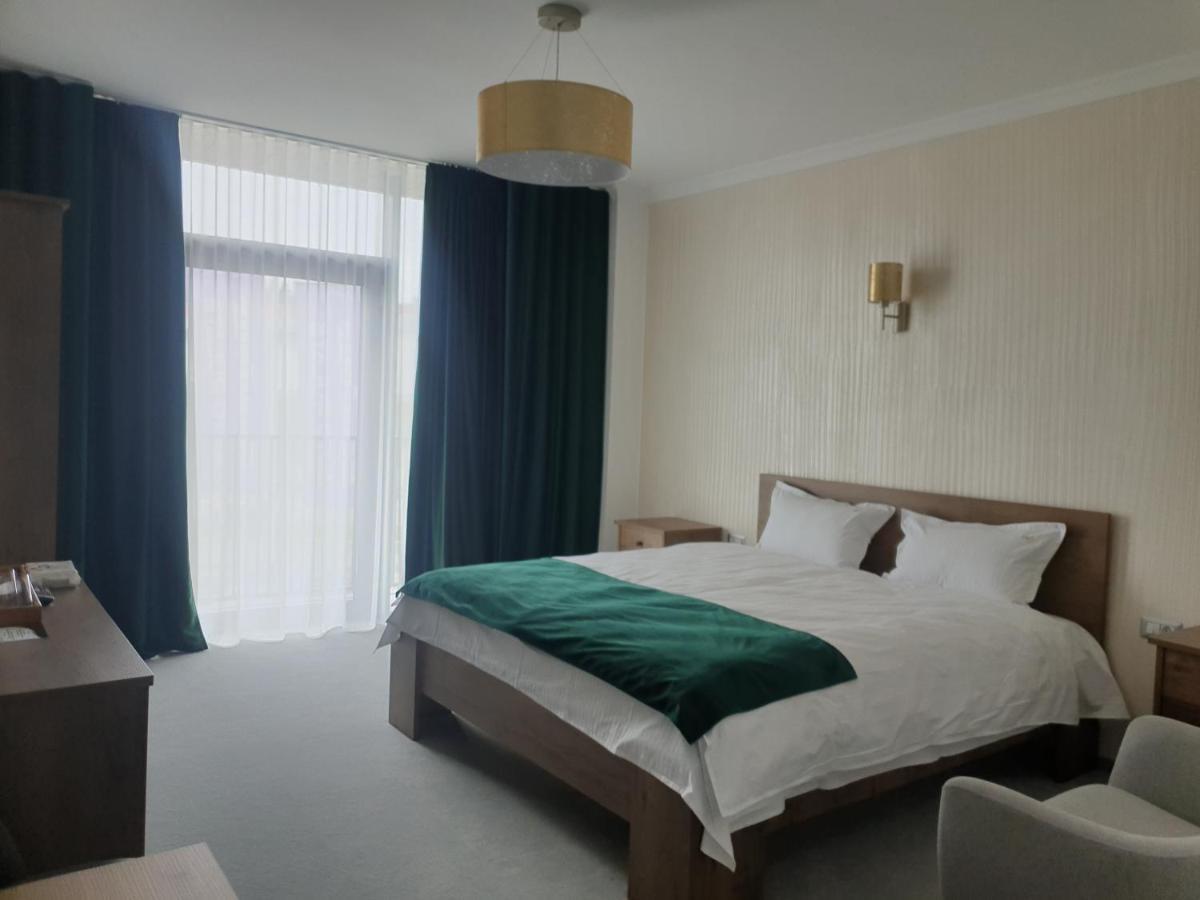 Hotel Angel Sofia Фэлтичени Экстерьер фото