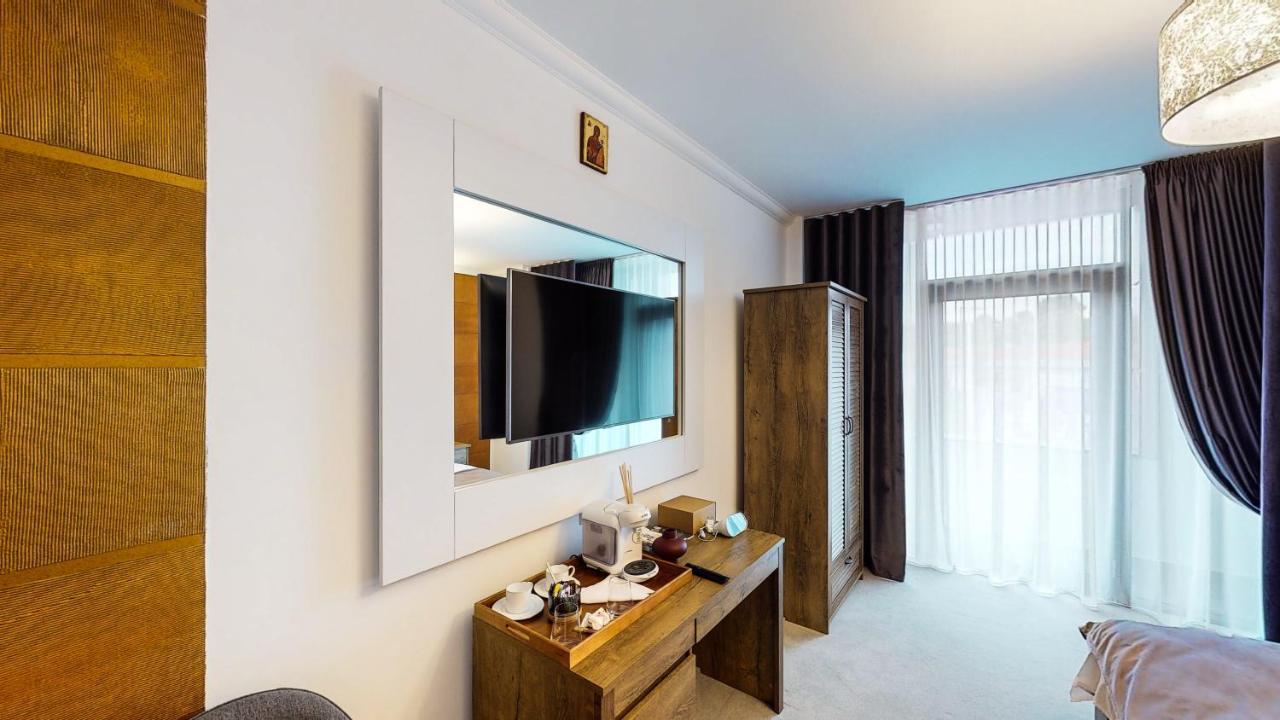 Hotel Angel Sofia Фэлтичени Экстерьер фото