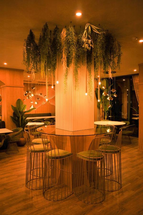 Hotel Angel Sofia Фэлтичени Экстерьер фото